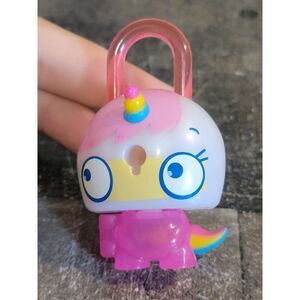 Hasbro 2017 lock Stars pink unicorn toy figure mythical
